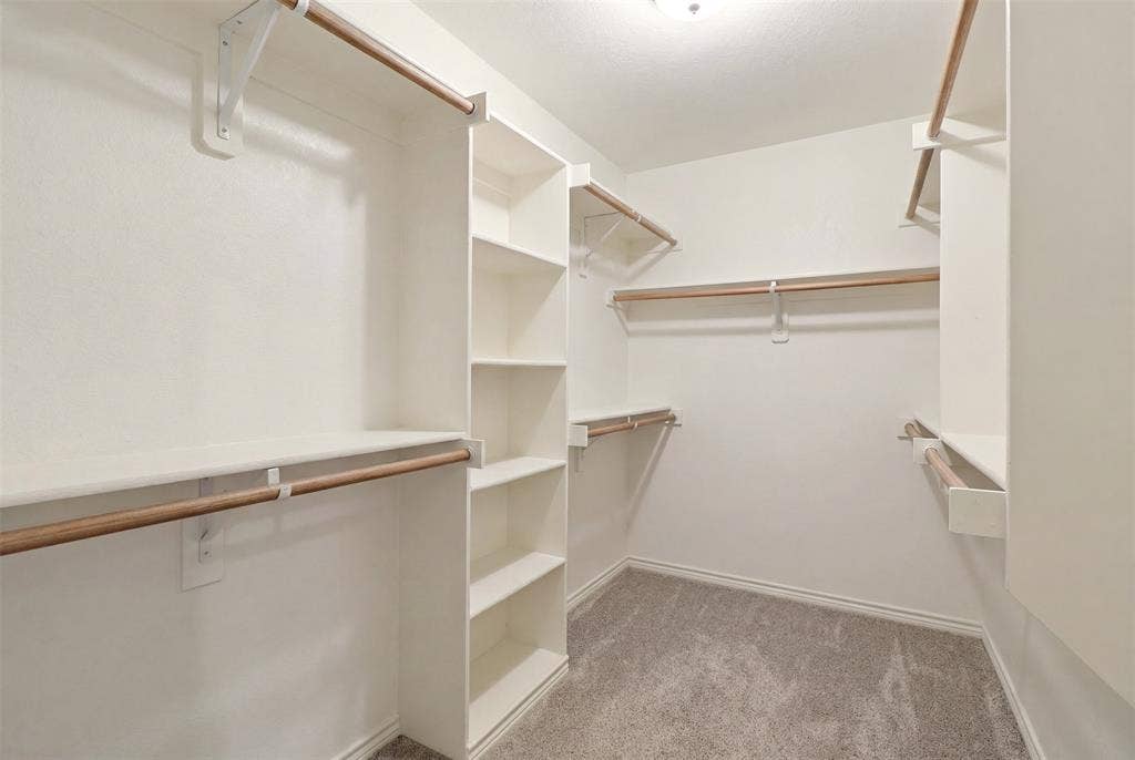5804 Logan Drive, Plano, TX 75094 5804 Logan Drive, Plano, TX 75094