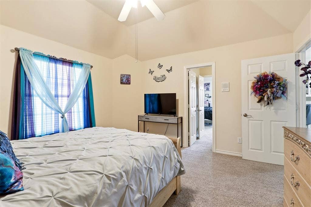 5804 Logan Drive, Plano, TX 75094 5804 Logan Drive, Plano, TX 75094