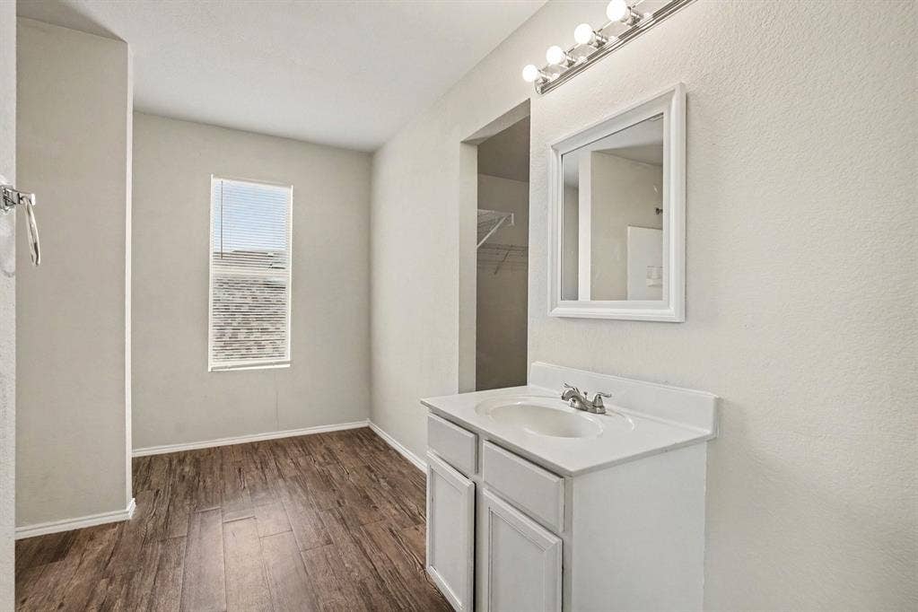 1733 Vineridge Lane, Burleson, TX 76028 1733 Vineridge Lane, Burleson, TX 76028