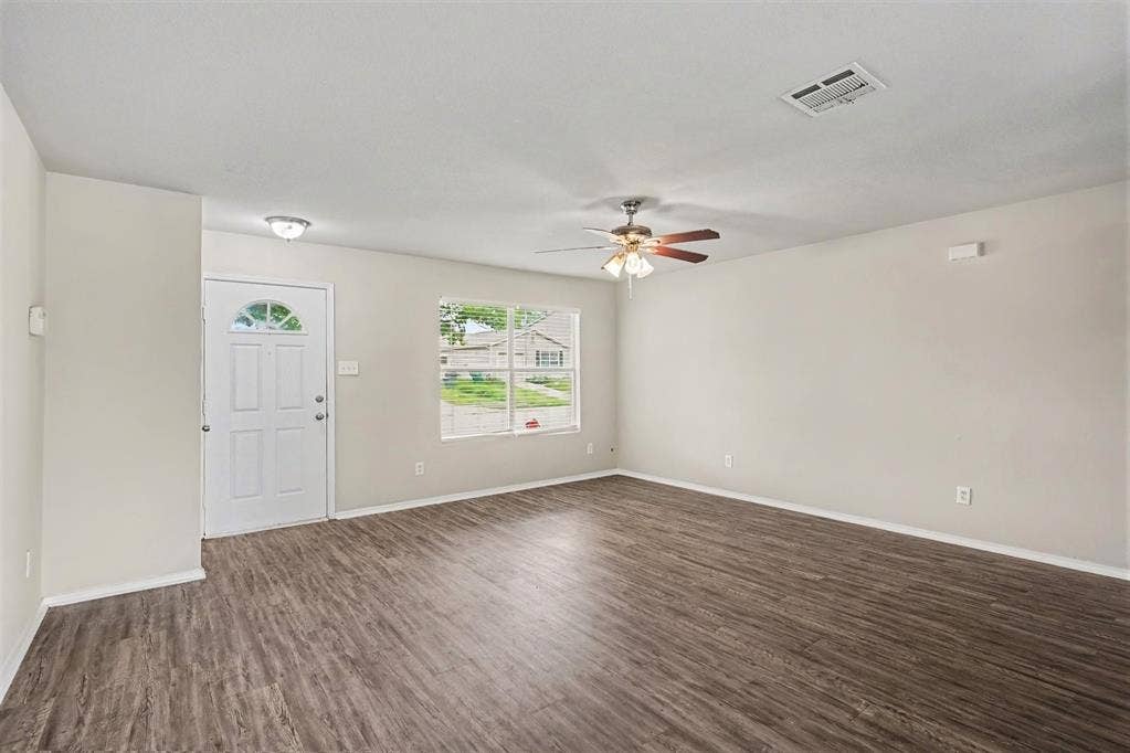 1733 Vineridge Lane, Burleson, TX 76028 1733 Vineridge Lane, Burleson, TX 76028