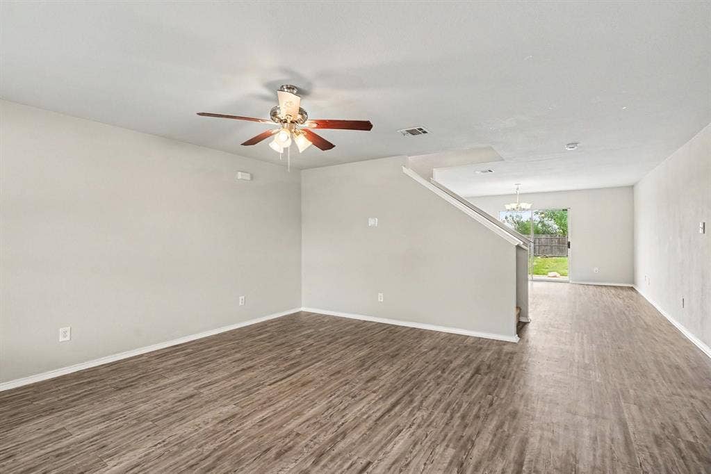 1733 Vineridge Lane, Burleson, TX 76028 1733 Vineridge Lane, Burleson, TX 76028