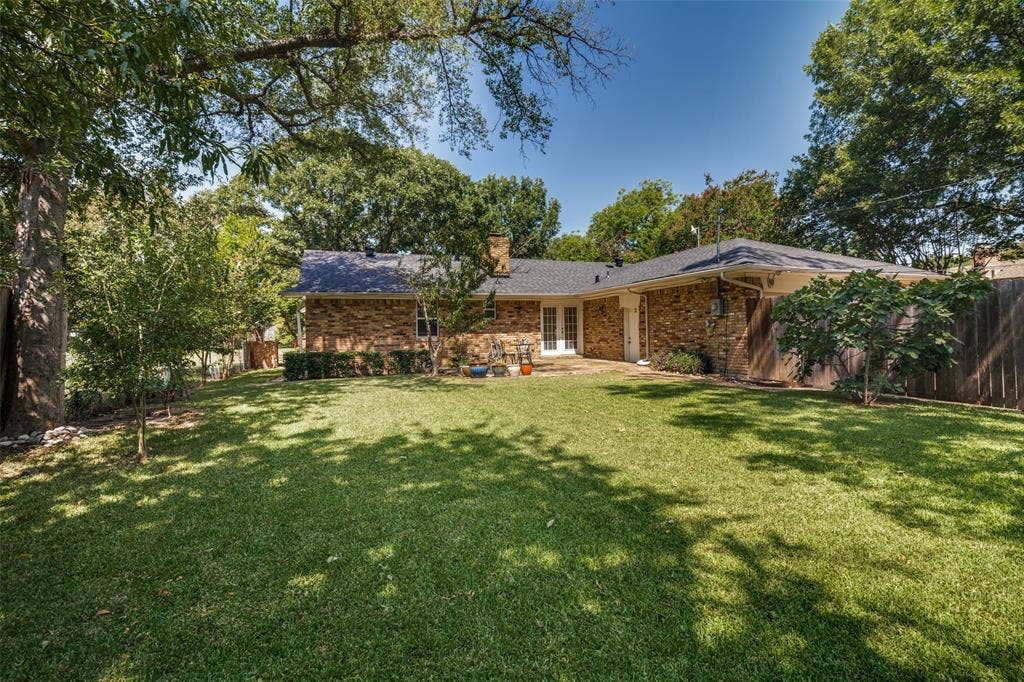 3506 Ridgedale Drive, Garland, TX 75041 Spacious backyard.