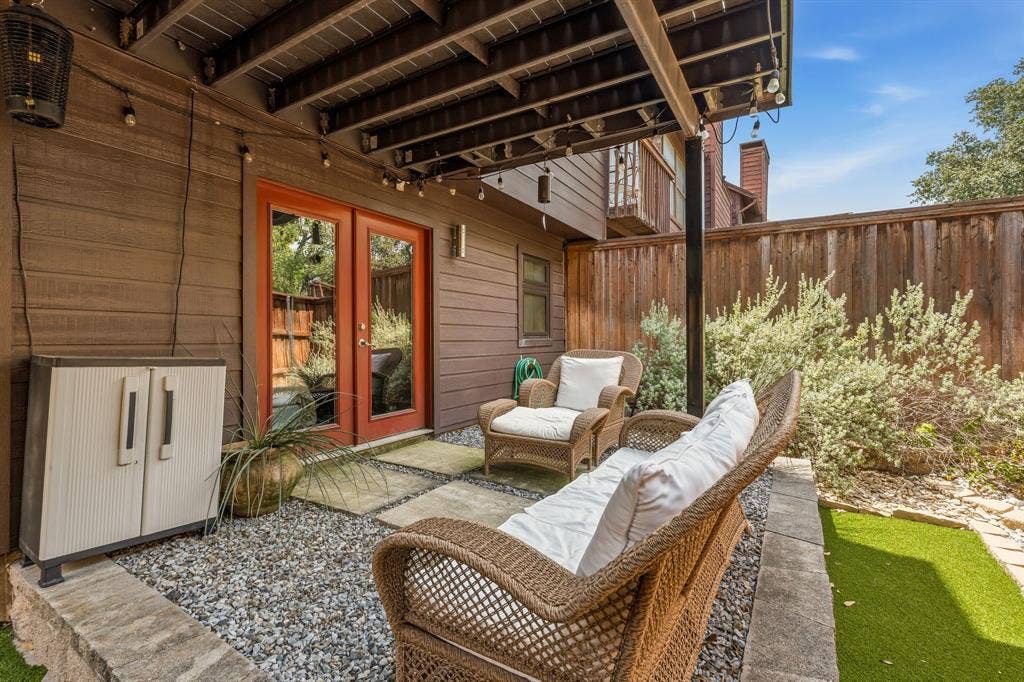 6124 Summer Creek Circle, Dallas, TX 75231 6124 Summer Creek Circle, Dallas, TX 75231