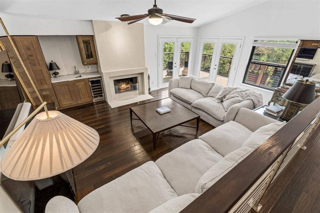 6124 Summer Creek Circle, Dallas, TX 75231 6124 Summer Creek Circle, Dallas, TX 75231