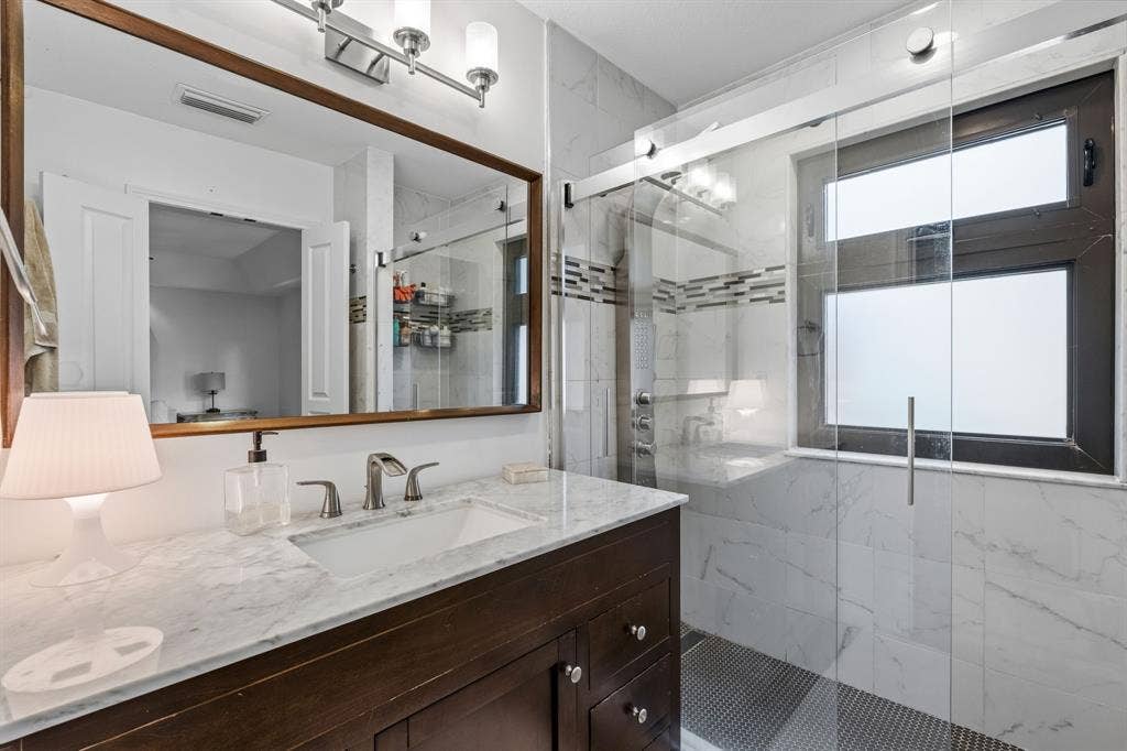 6124 Summer Creek Circle, Dallas, TX 75231 6124 Summer Creek Circle, Dallas, TX 75231