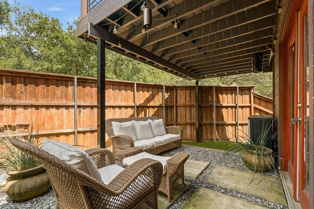 6124 Summer Creek Circle, Dallas, TX 75231 6124 Summer Creek Circle, Dallas, TX 75231