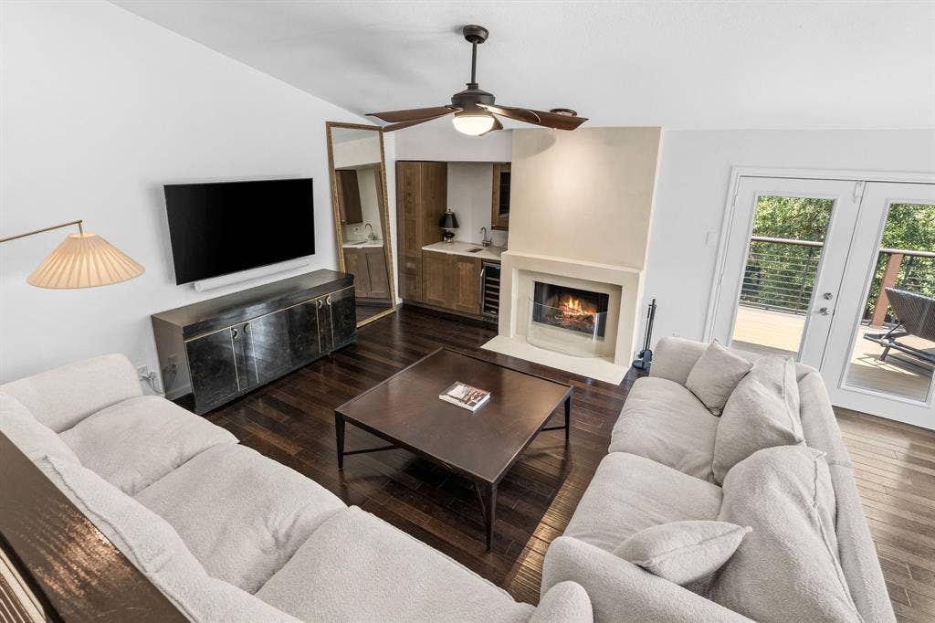6124 Summer Creek Circle, Dallas, TX 75231 6124 Summer Creek Circle, Dallas, TX 75231