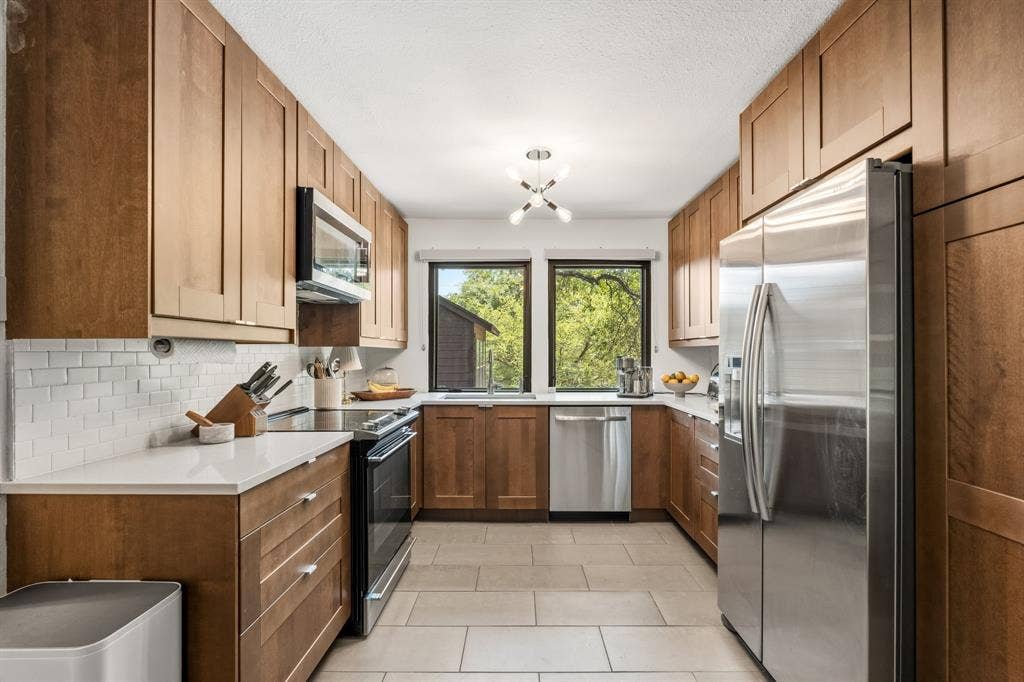 6124 Summer Creek Circle, Dallas, TX 75231 6124 Summer Creek Circle, Dallas, TX 75231