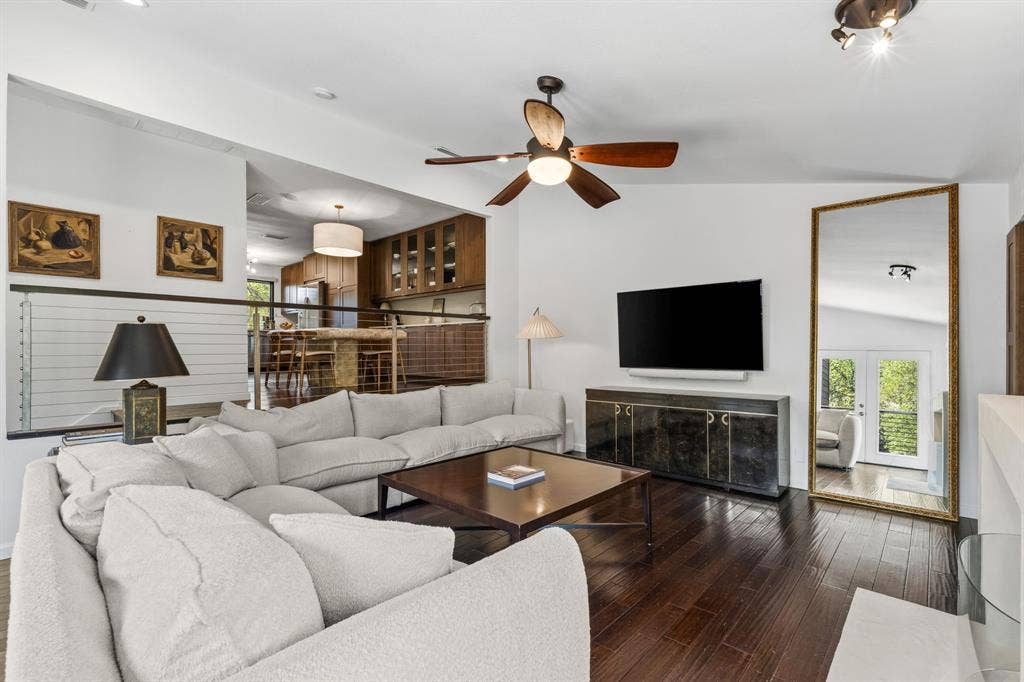 6124 Summer Creek Circle, Dallas, TX 75231 6124 Summer Creek Circle, Dallas, TX 75231