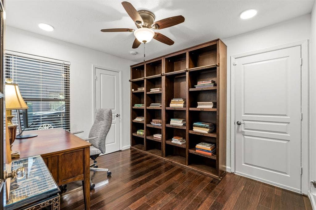 6124 Summer Creek Circle, Dallas, TX 75231 6124 Summer Creek Circle, Dallas, TX 75231