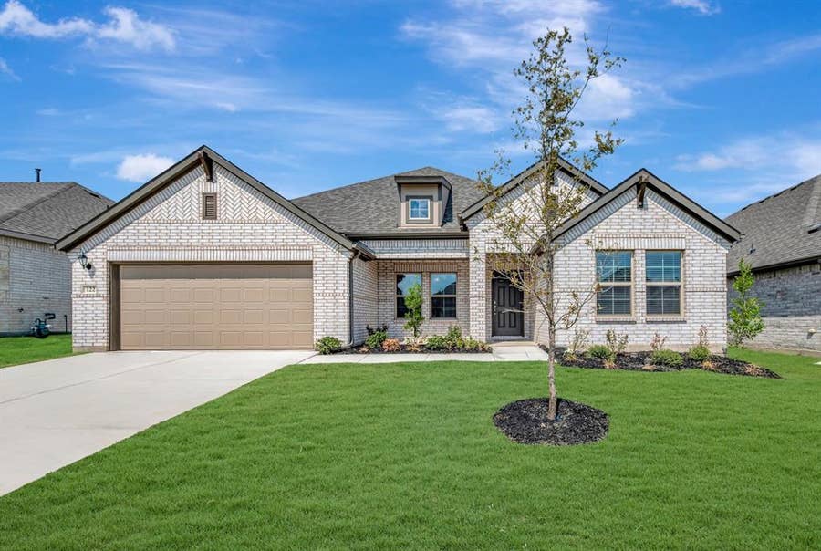 Property photo for 122 Hudson Lane, Justin, TX