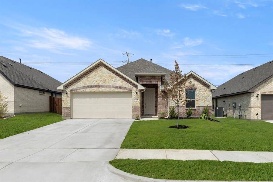 Property photo for 121 Whistling Duck Drive, Balch Springs, TX