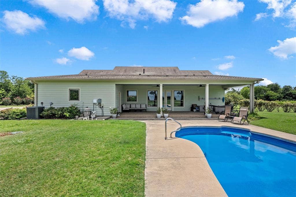 3825 Chappel Hill Road, Waco, TX 76705 3825 Chappel Hill Road, Waco, TX 76705