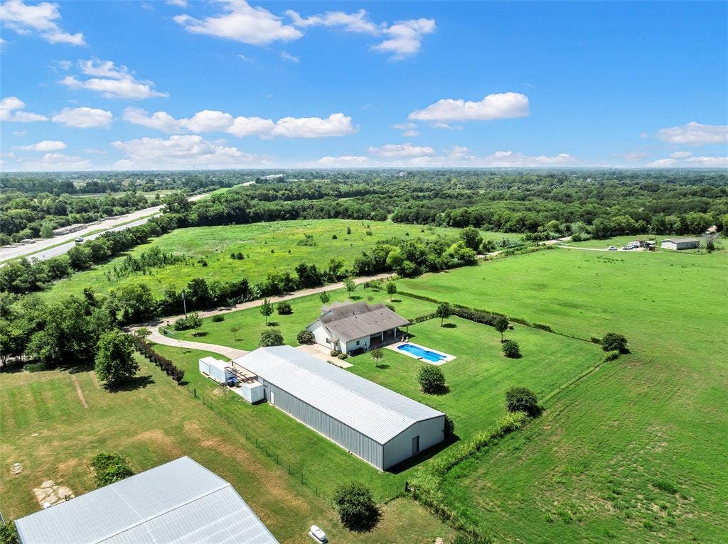 3825 Chappel Hill Road, Waco, TX 76705 3825 Chappel Hill Road, Waco, TX 76705