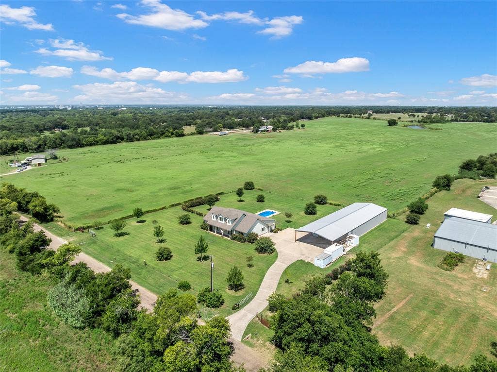 3825 Chappel Hill Road, Waco, TX 76705 3825 Chappel Hill Road, Waco, TX 76705