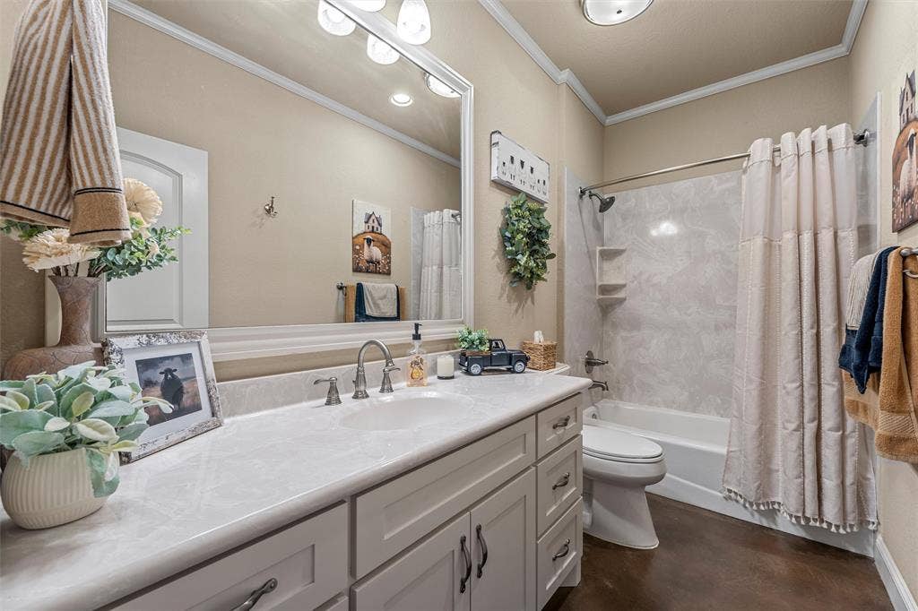 3825 Chappel Hill Road, Waco, TX 76705 3825 Chappel Hill Road, Waco, TX 76705