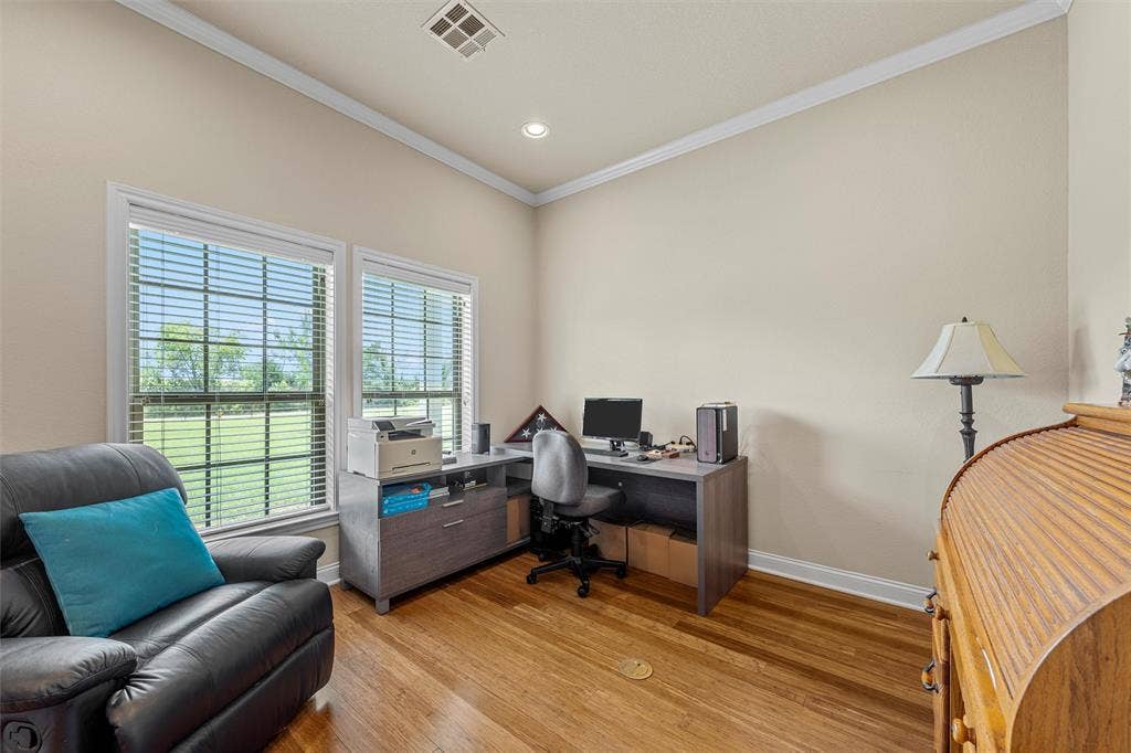 3825 Chappel Hill Road, Waco, TX 76705 3825 Chappel Hill Road, Waco, TX 76705