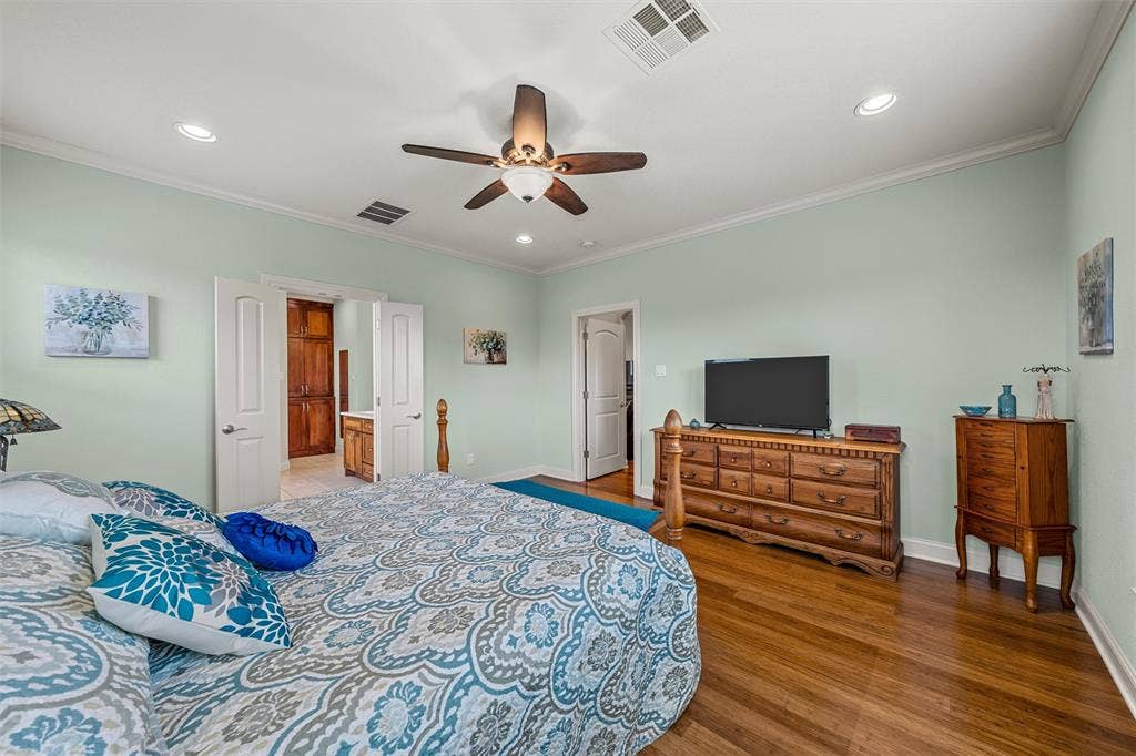3825 Chappel Hill Road, Waco, TX 76705 3825 Chappel Hill Road, Waco, TX 76705