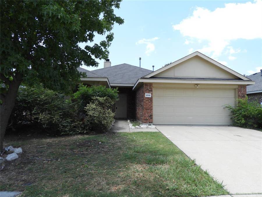 Property photo for 2016 Clinton Drive, McKinney, TX