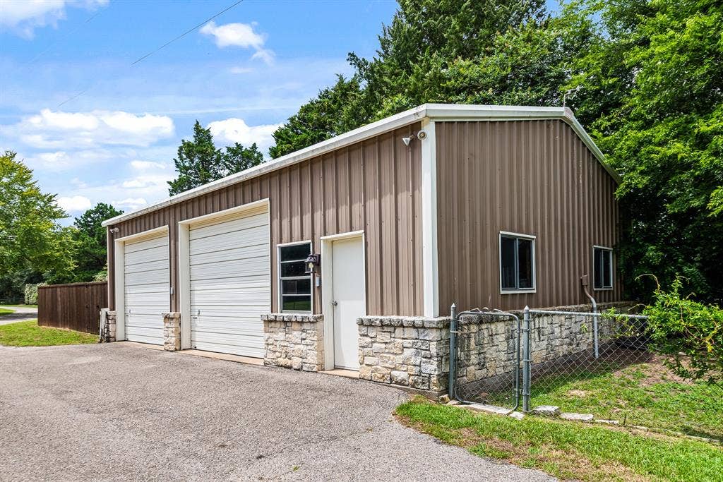 3637 County Road 4804, Athens, TX 75752 3637 County Road 4804, Athens, TX 75752