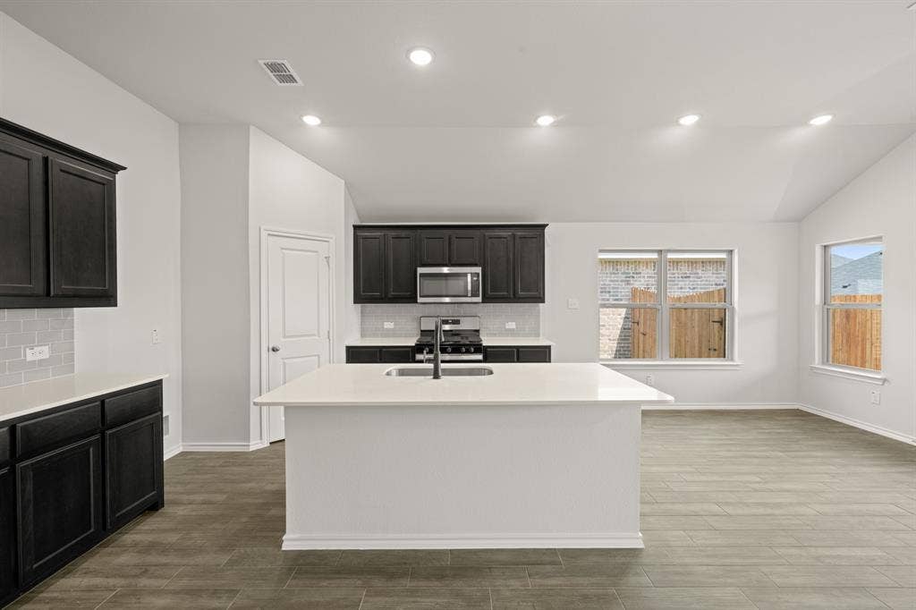 15012 Amantes Avenue, Haslet, TX 76052 15012 Amantes- Kitchen