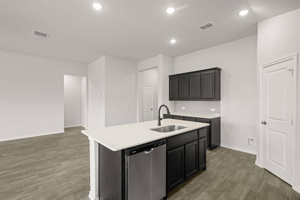 15012 Amantes Avenue, Haslet, TX 76052 15012 Amantes- Kitchen-4