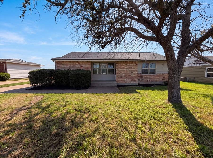 Property photo for 2901 Acton School Road, Granbury, TX