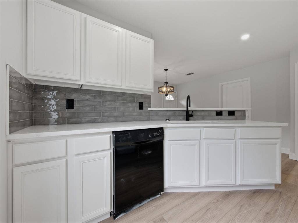 105 E Foggle Street, Athens, TX 75751 105 E Foggle Street, Athens, TX 75751