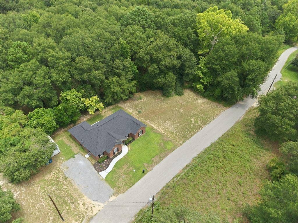 105 E Foggle Street, Athens, TX 75751 105 E Foggle Street, Athens, TX 75751