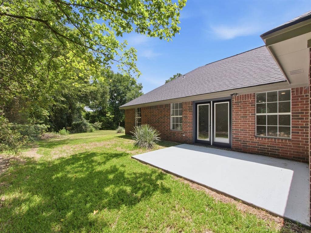 105 E Foggle Street, Athens, TX 75751 105 E Foggle Street, Athens, TX 75751