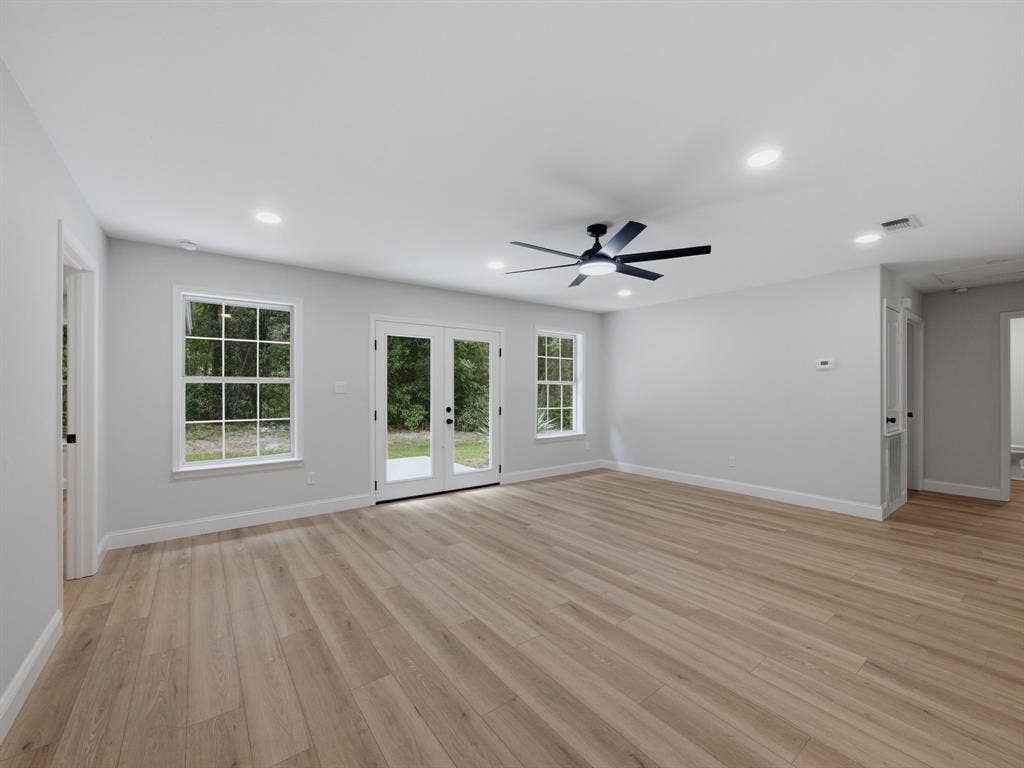 105 E Foggle Street, Athens, TX 75751 105 E Foggle Street, Athens, TX 75751