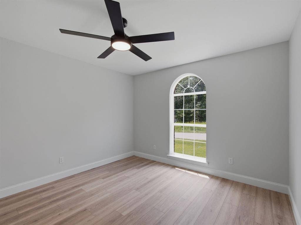 105 E Foggle Street, Athens, TX 75751 105 E Foggle Street, Athens, TX 75751