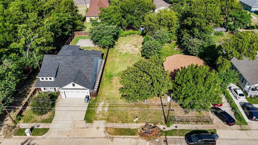 Property photo for 3725 Vineyard Drive, Dallas, TX