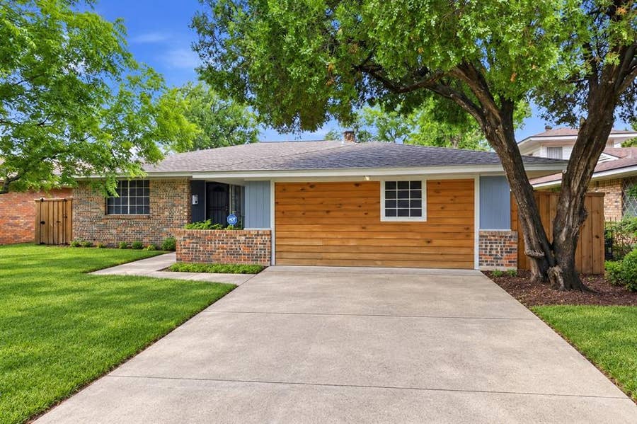 Property photo for 2010 Swansee Drive, Dallas, TX