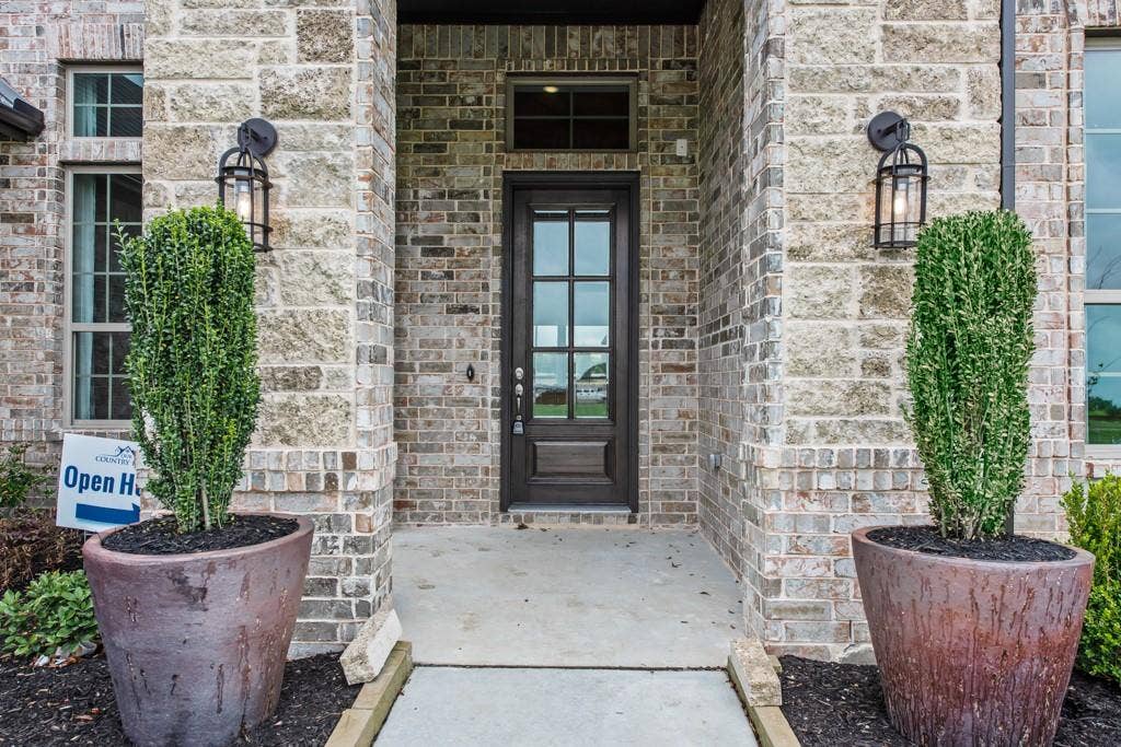 2141 Glenbrook Street, Haslet, TX 76052