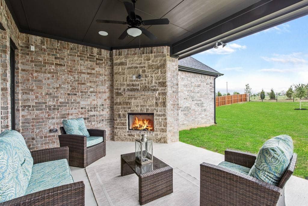 2141 Glenbrook Street, Haslet, TX 76052