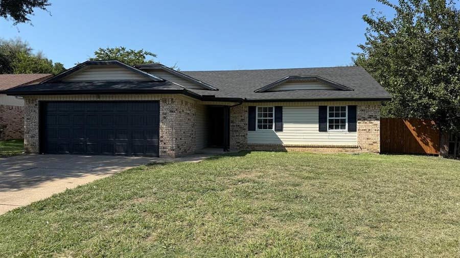 Property photo for 111 Iberis Court, Arlington, TX
