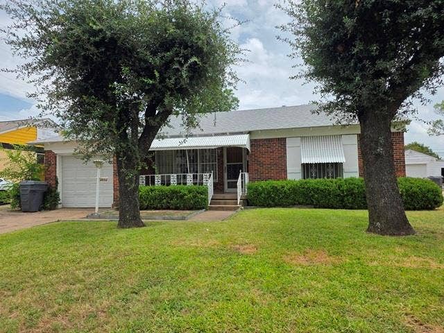 Property photo for 3502 S Marsalis Avenue, Dallas, TX