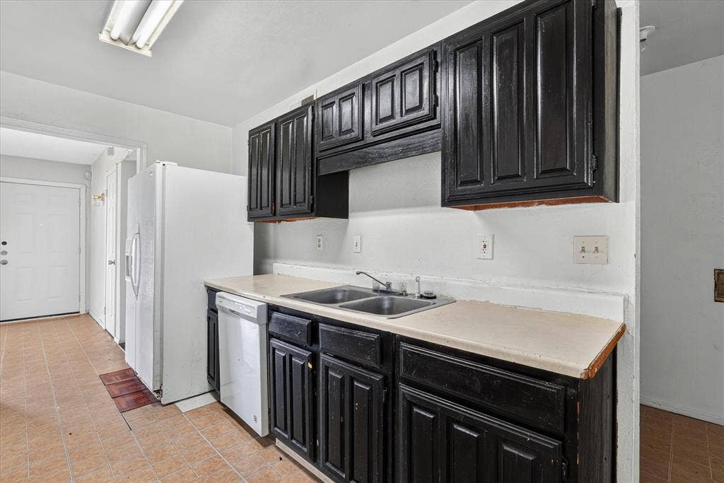 481 WEAVER Street, Cedar Hill, TX 75104 481 WEAVER Street, Cedar Hill, TX 75104