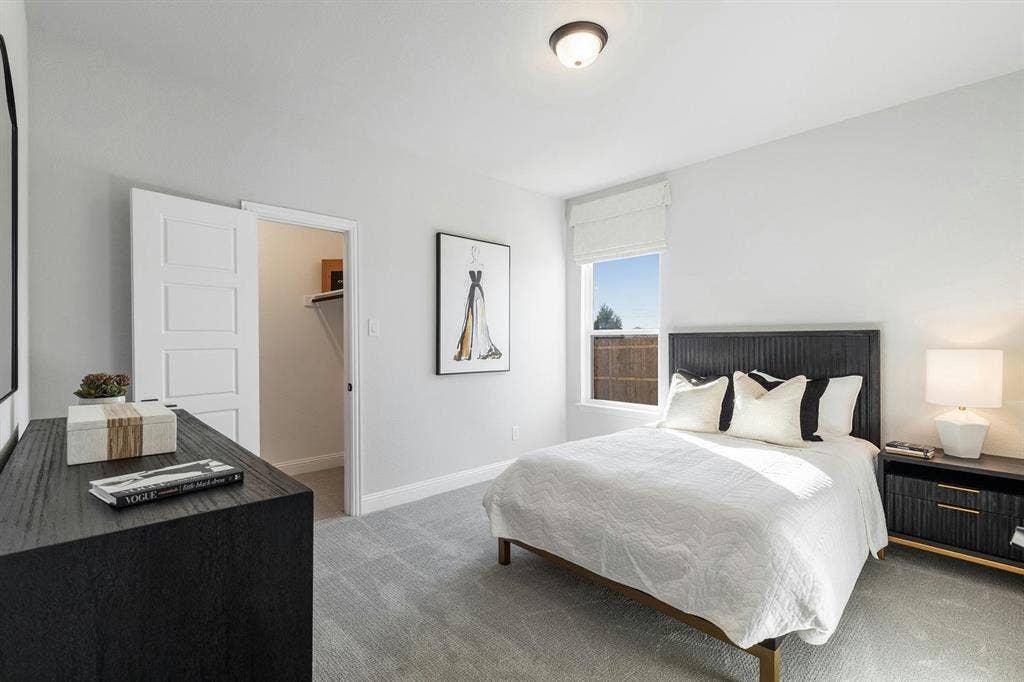 Additional Bedroom of Kentsdale Farms home in DeSoto, TX by Kindred Homes