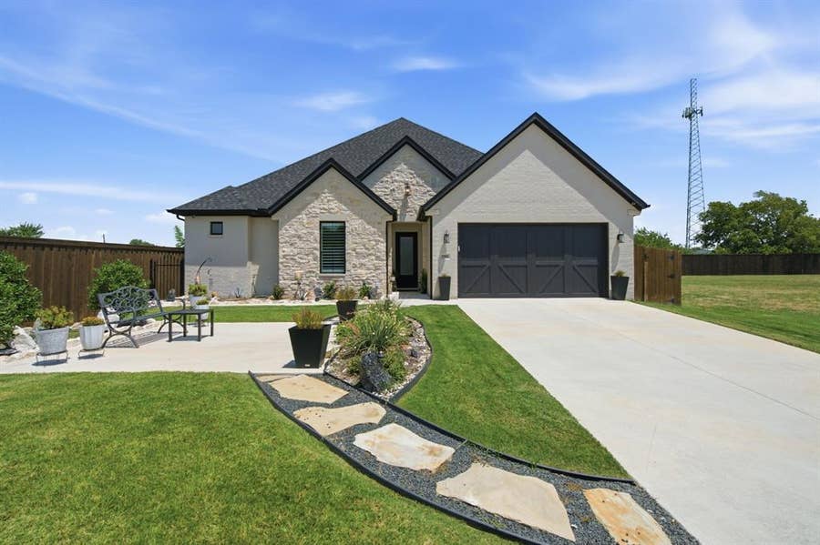 Property photo for 3501 Barber Creek Court, Fort Worth, TX