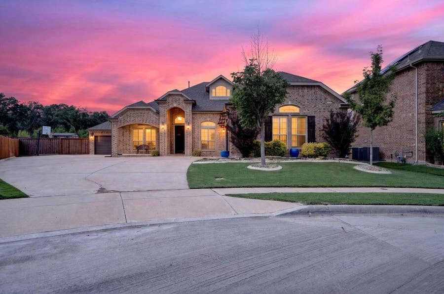 Property photo for 4225 Rustic Timbers Drive, Fort Worth, TX