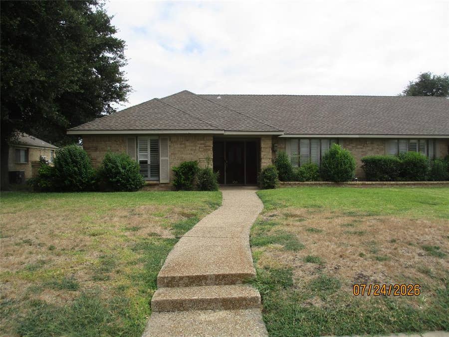 Property photo for 433 Tiffany Trail, Richardson, TX