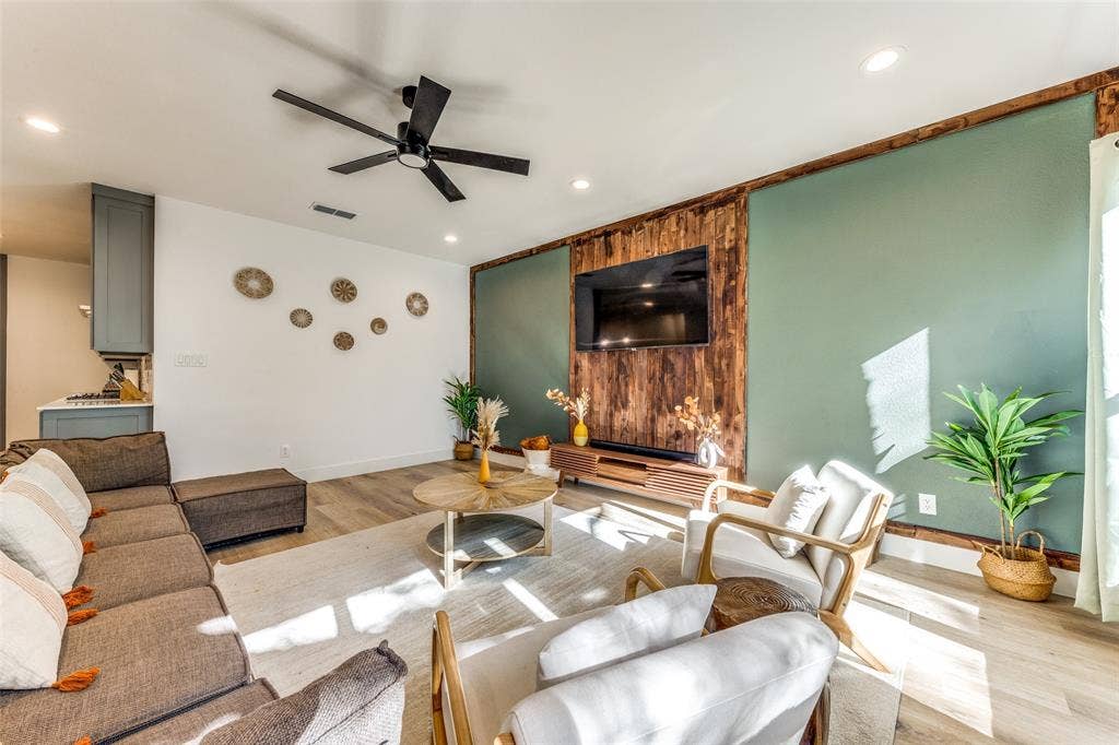 1116 Muncie Avenue, Dallas, TX 75212 Living space featuring wood-finish flooring, recessed lighting, and a black ceiling fan