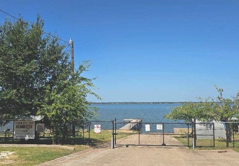 138 Wildgrove Drive, Gun Barrel City, TX 75156 Boat launch & fishing pier at end of street