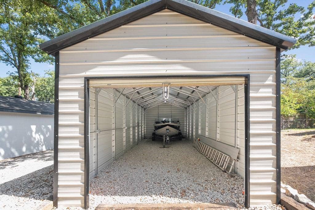 138 Wildgrove Drive, Gun Barrel City, TX 75156 Boat, RV, PWC storage garage