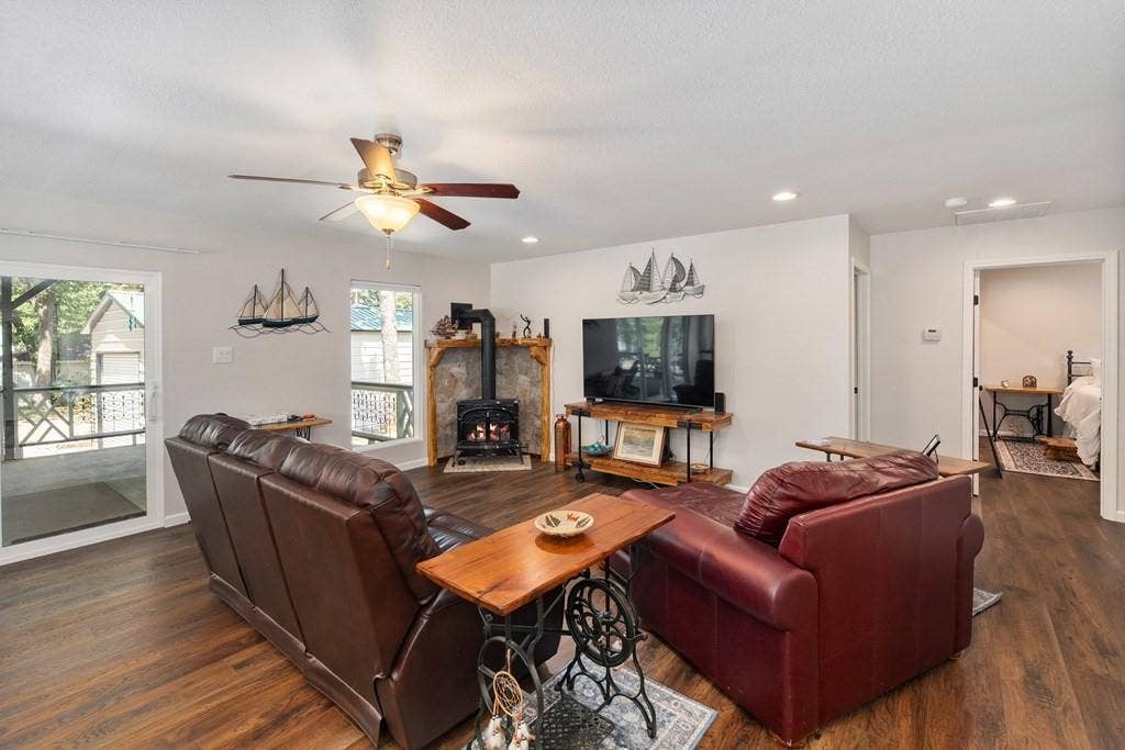 138 Wildgrove Drive, Gun Barrel City, TX 75156 Living room & propane stove