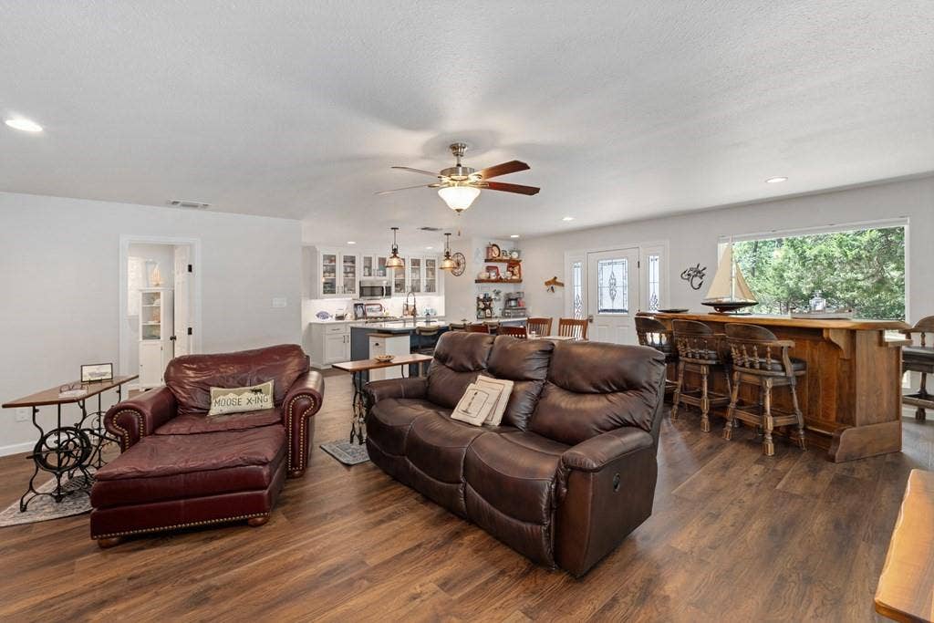 138 Wildgrove Drive, Gun Barrel City, TX 75156 138 Wildgrove Drive, Gun Barrel City, TX 75156