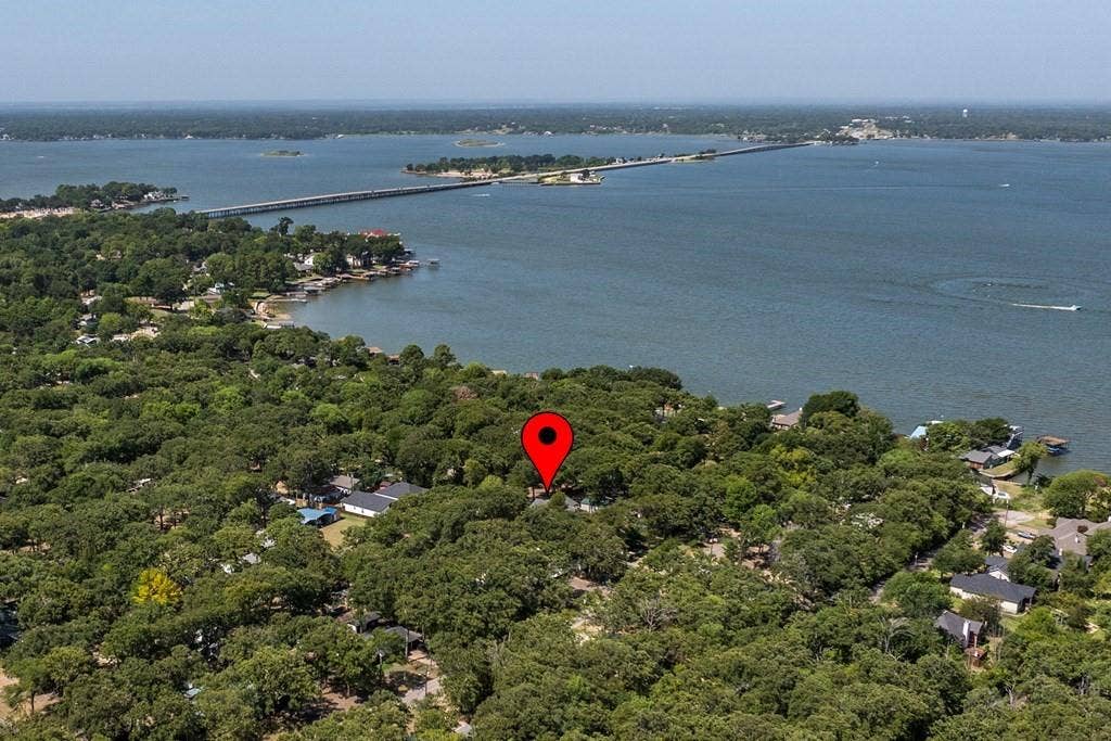 138 Wildgrove Drive, Gun Barrel City, TX 75156 Aerial view to open water