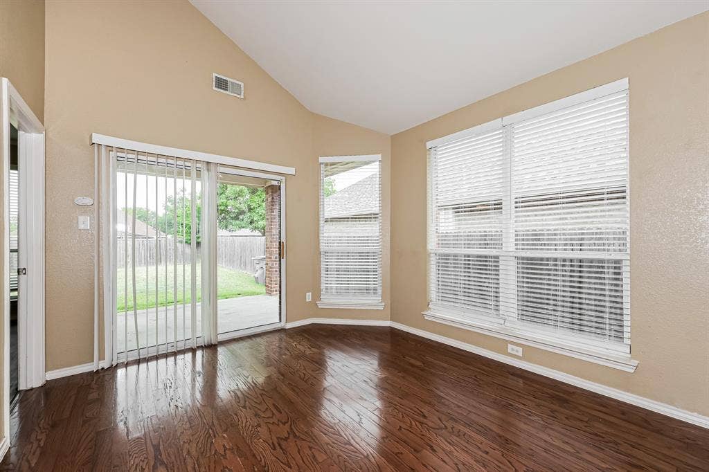 8421 Miramax Trail, Dallas, TX 75249